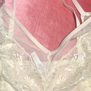 NWOT Torrid Ivory Lace Bralette sz 3